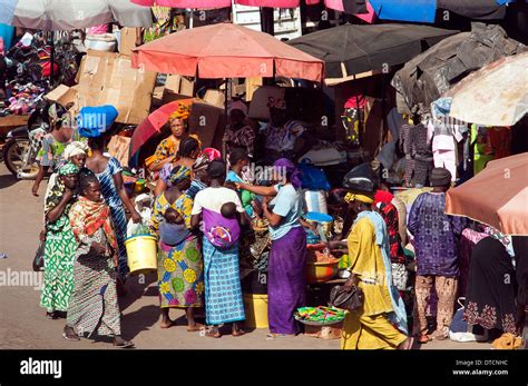 grand marche scene, Bamako, Mali Stock Photo - Alamy