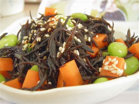 The Modern VEGETARIAN - Recipes: Earth 'N' Ocean Salad (Hijiki Seaweed Salad)