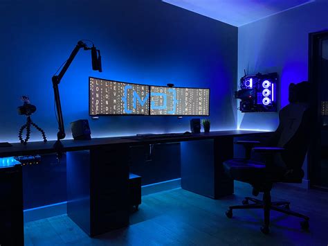 My battle station, wall mounted watercooled PC, dual 34” ultrawide ...