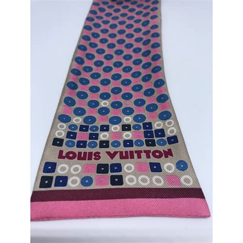 Louis Vuitton Scarves Scarves Silk Other ref.54673 - Joli Closet