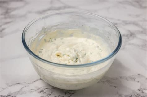 Sour Cream and Chive Dip - The Dinner Bite