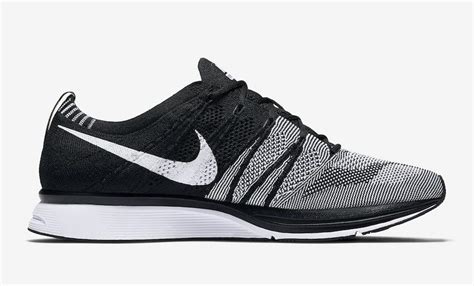 Nike Flyknit Trainer Black/White Release Date | Nice Kicks