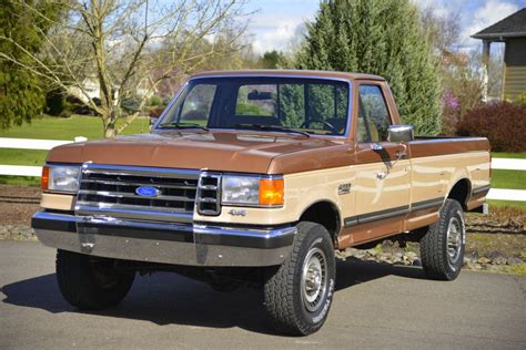 No Reserve: 1989 Ford F250 XLT Lariat 4x4 | Ford trucks, Classic ford trucks, Ford pickup trucks