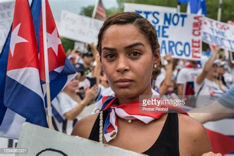 Usa Cuba Flag Photos and Premium High Res Pictures - Getty Images