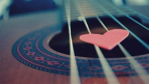 Ten More Easy Acoustic Guitar Love Songs | Guitarworld