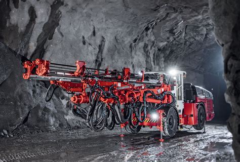 Sandvik, DD422i Development Drill Rig | Автомобили, Гоку, Бури