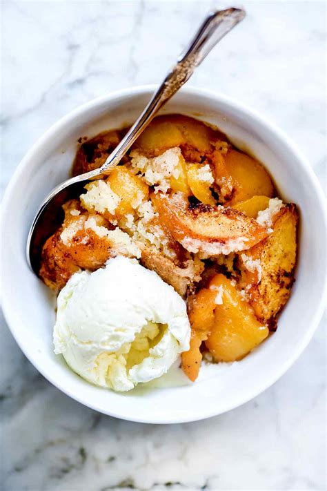 How to Make the BEST Peach Cobbler - foodiecrush.com