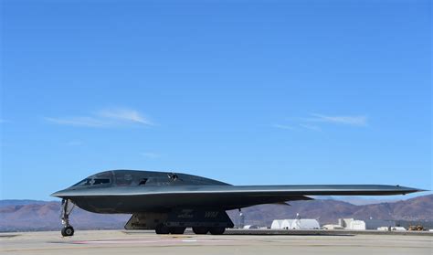 B2 stealth bomber worth $2bn crash lands in Missouri | The Independent