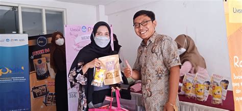 Tim Mahasiswa P2MW Umsida Gelar Pameran Wirausaha