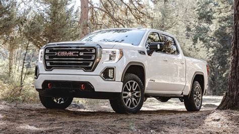 2023 GMC Sierra 1500 AT4: A Half-Ton Truck Made for Off-Road Fun