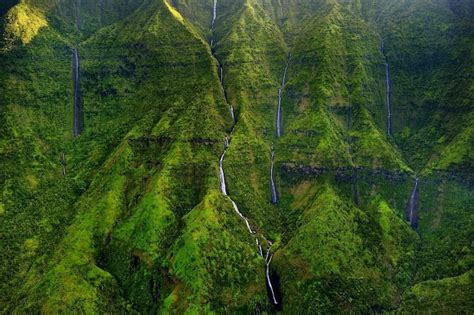 11 Gorgeous Kauai Waterfalls That You Need to Visit