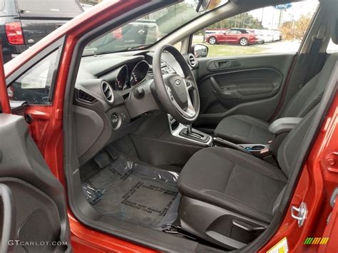 2018 Ford Fiesta SE Sedan Interior Color Photos | GTCarLot.com