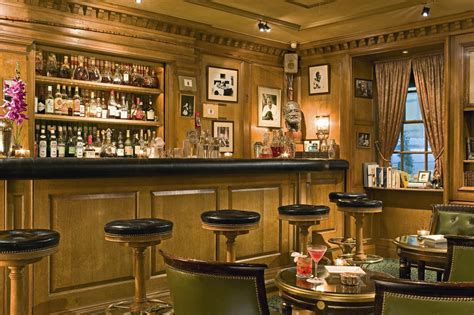 Le bar hemingway du ritz : un lieu imprégné d’histoire - Sortiraparis.com