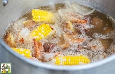 How to Throw a Cajun Seafood Boil Party (with recipe) | This Mama Cooks ...