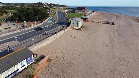 Exmouth Beach - Photo "Exmouth Coastguard lookout and beach" :: British ...