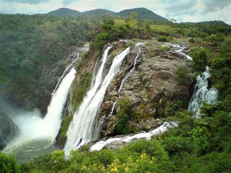 Chamundi Hills | Chamundi Yatra Packages | Isha Sacred Walks - Sojourn | Beautiful waterfalls ...