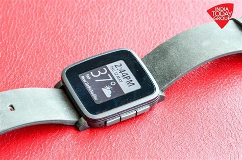 Pebble Time Steel: Understated but elegant - India Today