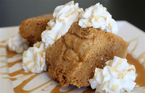 Slow Cooker Pumpkin Angel Food Cake with Caramel Sauce - Get Crocked | Slow cooker pumpkin, Slow ...