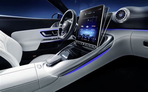 Exclusive insights into the interior of the new Mercedes-AMG SL - Tires & Parts News