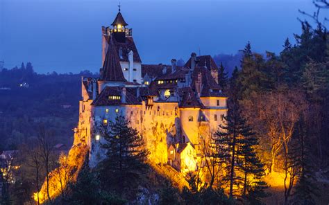 Bran Castle Dracula - RomaniaTourStore