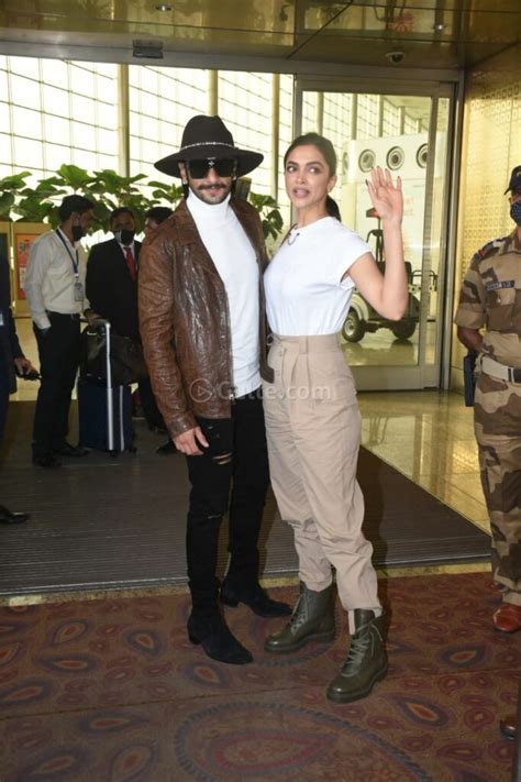 Ranveer-Deepika Wear Shades Of Brown For Their In-Flight Fashion