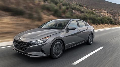 2021 Hyundai Elantra Hybrid: 50+ MPG Motoring, But Consider The Upcharge - Forbes Wheels