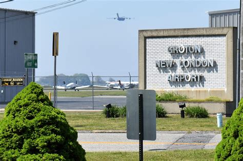 Groton New London Airport Tour - Senior Centers