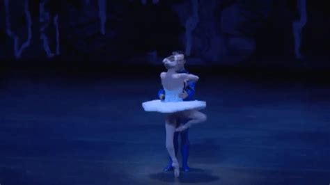 Ballet Royale | Sara Mearns and Tyler Angle in Swan Lake (New York...