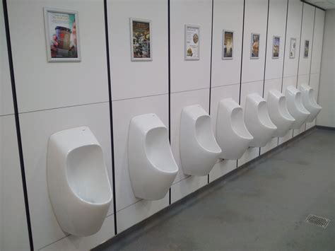 Why individual urinals are always a better choice than troughs - Ecoprod