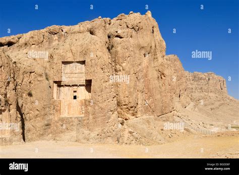 Tomb of xerxes hi-res stock photography and images - Alamy