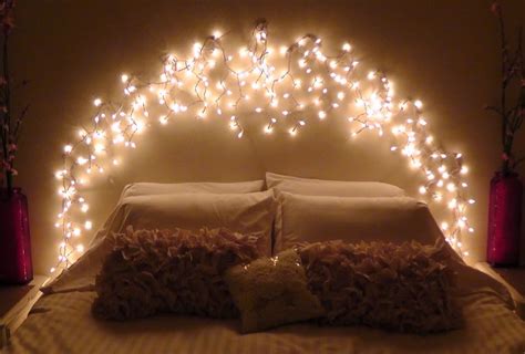 Decorate Your Bedroom with Beautiful Twinkle Lights