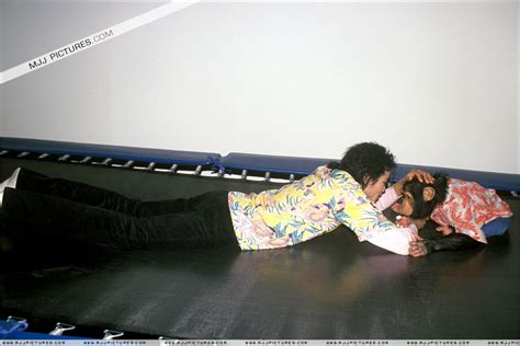 Michael & Bubbles - Michael Jackson Photo (8006907) - Fanpop