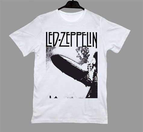 Led Zeppelin T Shirt / Led Zeppelin t-shirt size M - RoxxBKK : Shipped ...