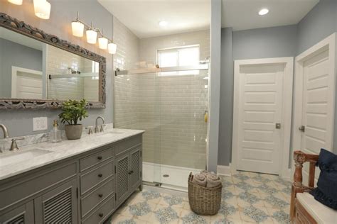 Walk-In Tub Designs: Pictures, Ideas & Tips From HGTV | HGTV