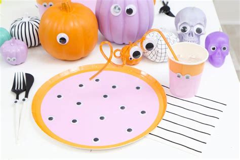 Silly Googly Eye Themed Kid's Halloween Party - Fern and Maple