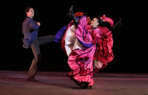 Ballet Folklorico De Amalia Hernandez | México, D.F.- El Ballet Folklórico de México de Amalia ...