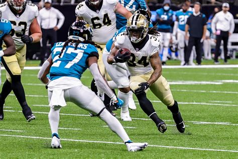 Saints: RB Devonta Freeman Released, per Report - Sports Illustrated ...