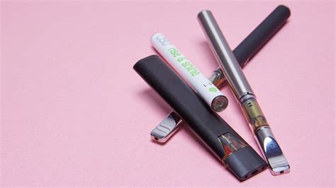 What are cannabis vapes and how do you use them? | Weedmaps