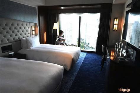 Hotel Review : Stay in an executive room on the top floor of the Hilton ...