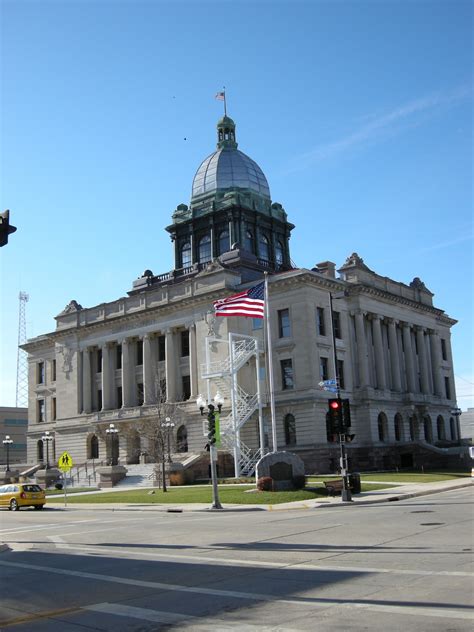 Manitowoc County Courthouse - Manitowoc - Two Rivers Travel Information