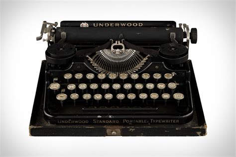 Ernest Hemingway's Underwood Typewriter | Uncrate