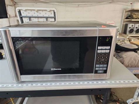 EMERSON MICROWAVE - Isabell Auction