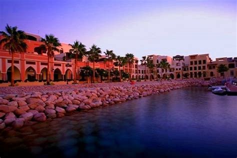 Aqaba - Beach resorts & luxury hotels | Sea resort, Beach resorts, Resort