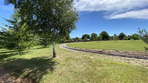 Railway track, Woburn Safari Park © Bryn Holmes cc-by-sa/2.0 :: Geograph Britain and Ireland