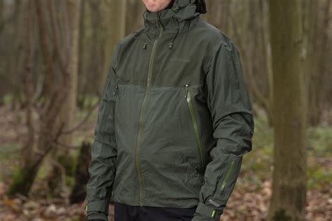 The best waterproof mountain bike jackets for getting through winter - MBR