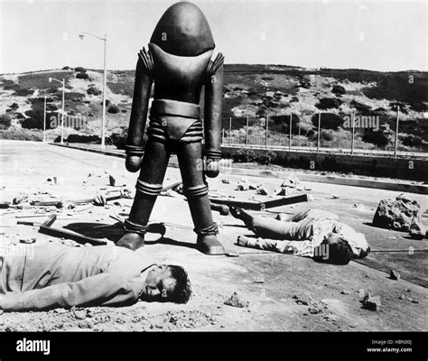 EARTH VS. THE FLYING SAUCERS, 1956 Stock Photo - Alamy