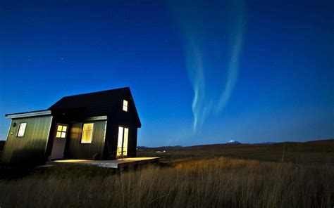 This Tiny Cabin in Iceland Might Be the Best Place to Watch the Northern Lights | Northern ...