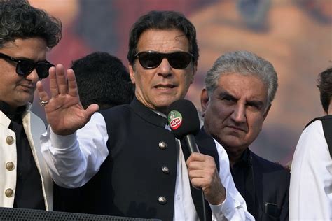 Pakistan anti-graft body arrests former Prime Minister Imran Khan ...