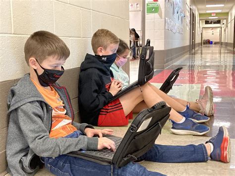 Circleville City Schools on Twitter: "Stretching out in the hallway for ...