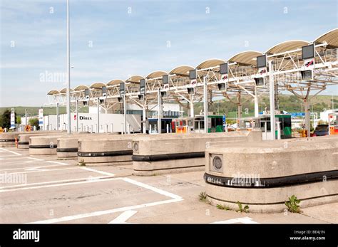 Eurotunnel terminal folkestone hi-res stock photography and images - Alamy